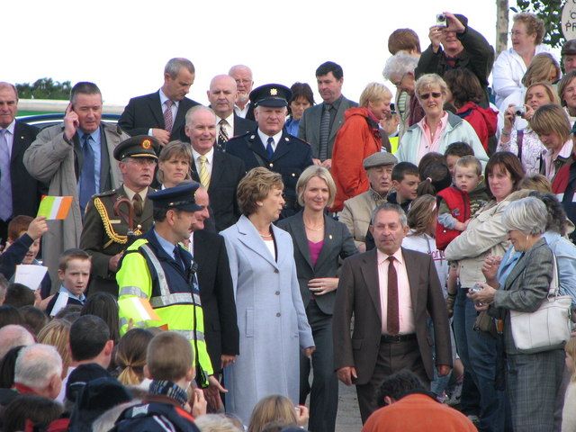 File:Presidential arrival - geograph.org.uk - 821108.jpg