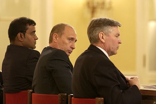 File:Vladimir Putin 14 May 2003-2.jpg