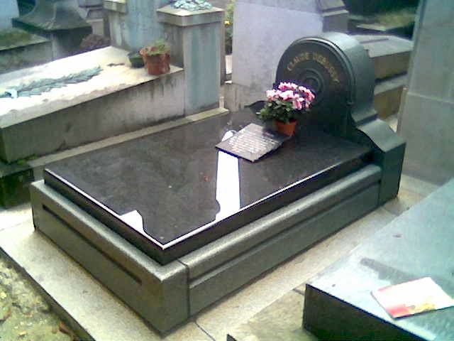 File:Debussy's grave.jpg