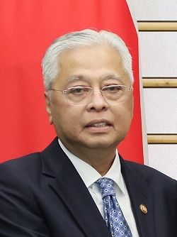 File:Ismail Sabri Fumio Kishida 2022 (cropped).jpg