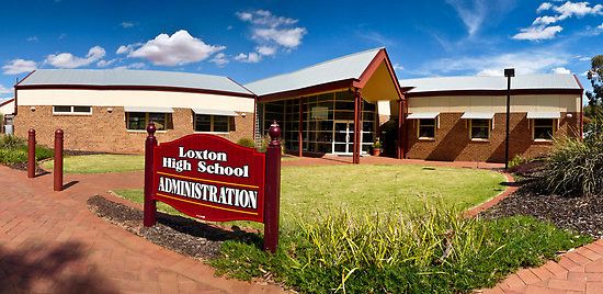 File:Loxton High School.jpg