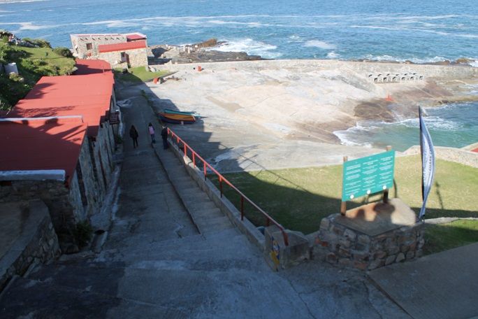 File:Old Harbor Museum, Hermanus.JPG