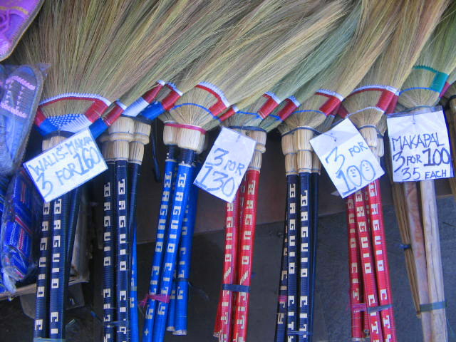 File:Brooms in Baguio.png