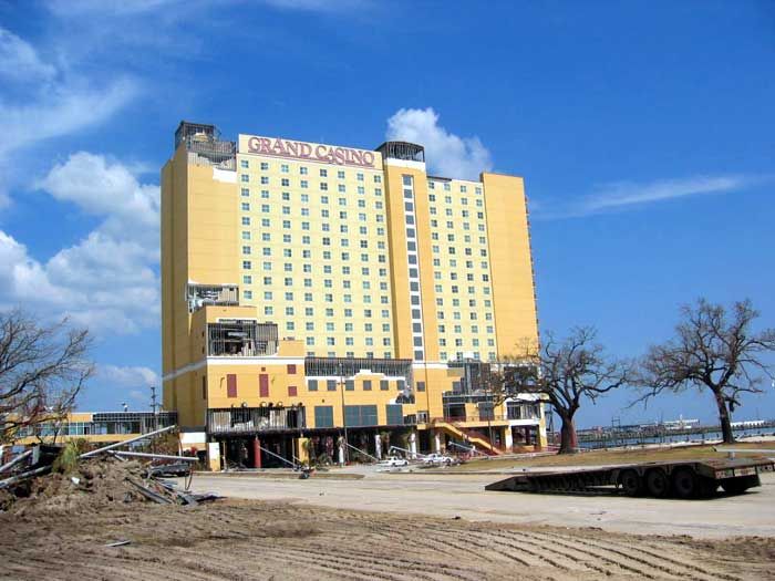 File:Hurricane-Katrina-Grand-Casino-Gulfport-hotel-EPA.jpg