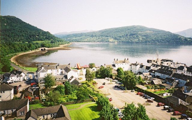 File:Inveraray from the Tower.jpg