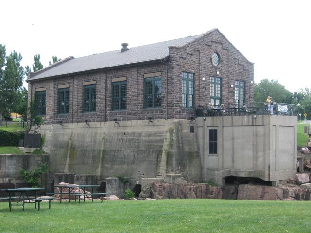 File:Sioux Falls Hydro Plant 1.jpg