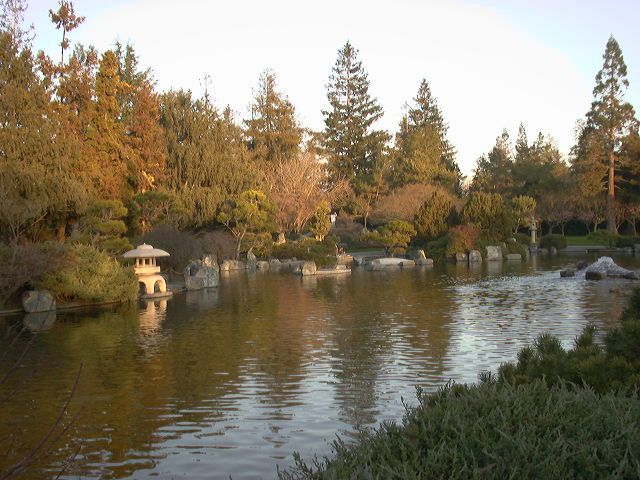 File:UpperPondAtJapaneseFriendshipGarden.jpg