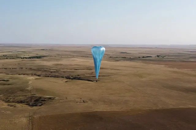 File:StratoBalloon.jpg