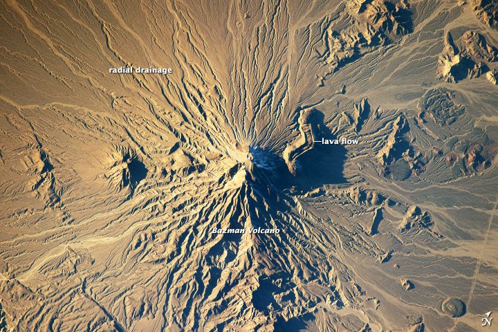 File:Bazman volcano ISS.jpg