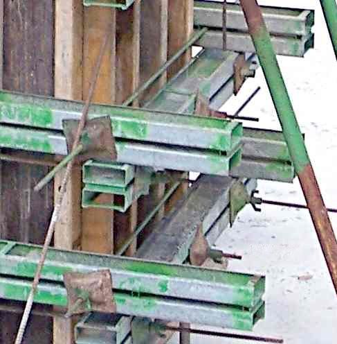 File:Formwork-tie-bolts.jpg