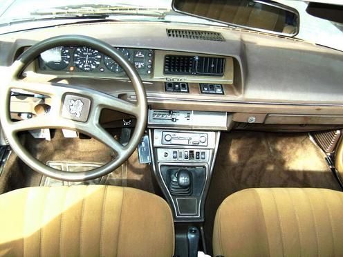 File:Interieur 604 serie2.jpg