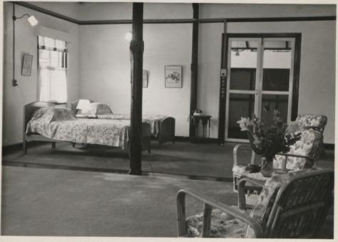 File:Ranee's bedroom, Astana Sarawak in 1959.jpg