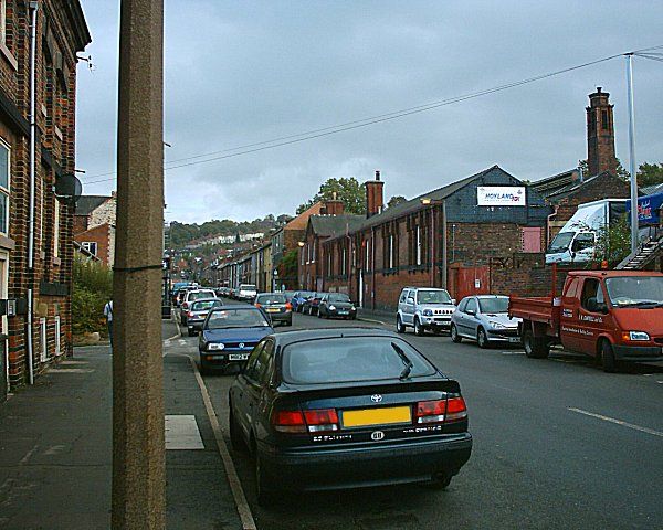 File:Valley Road (bottom) 21-09-04.JPG