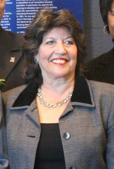 File:Carolschwartz.jpg