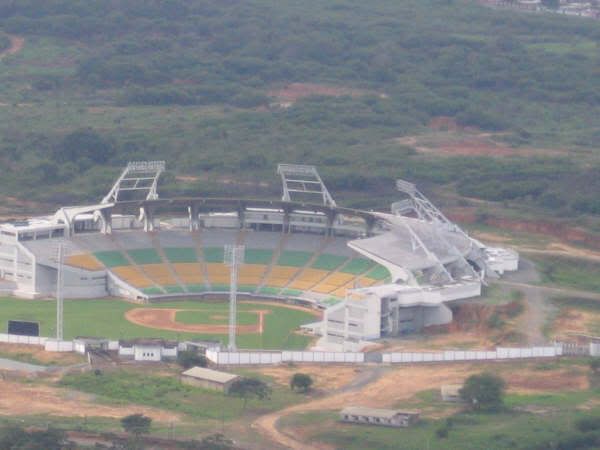 File:Estadio la Ceiba en San Félix.jpg