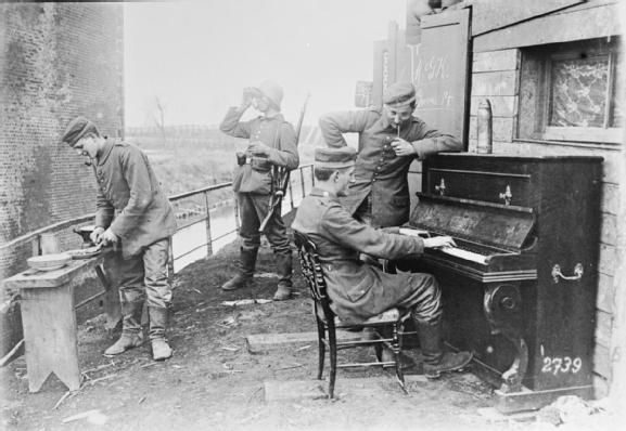 File:GermanTroopsRelaxingArrasFrontApril1917.jpg