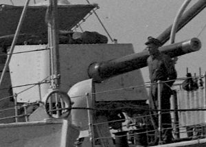 File:HMAS Stuart A 4.7 inch gun.jpg