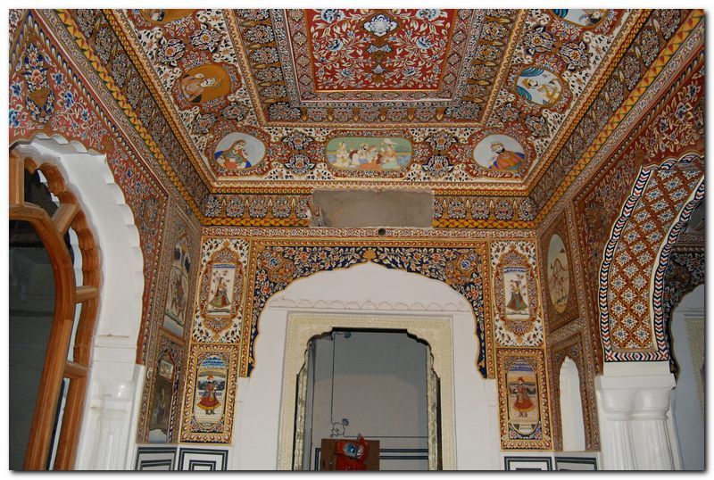 File:Mandawa fort interior.jpg