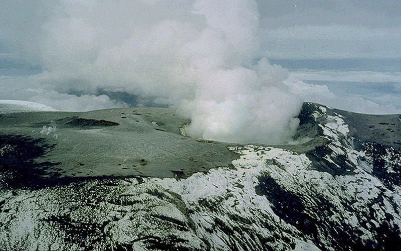 File:Nevado del Ruiz summit 1985 - Marso.jpg