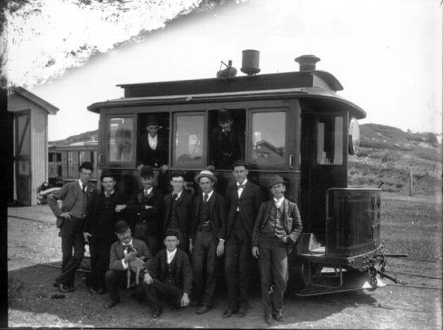 File:Steam Tram at Parnell Place.jpg