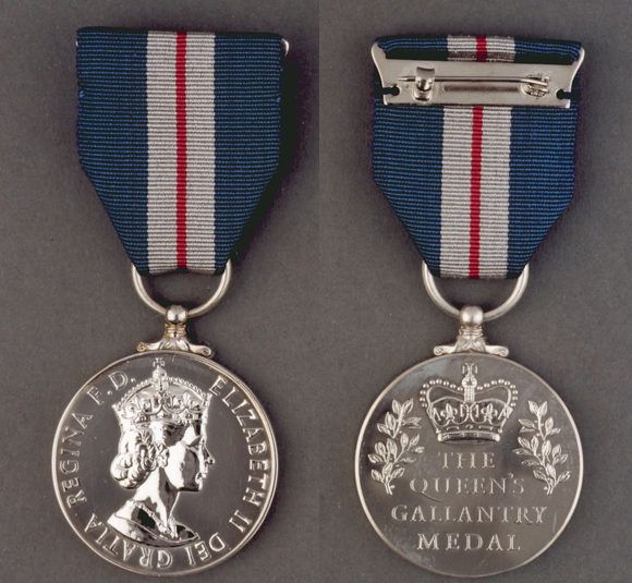 File:The Queen's Gallantry Medal.jpg