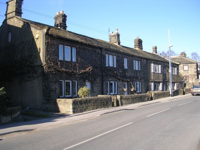 File:Town Street - geograph.org.uk - 689052.jpg