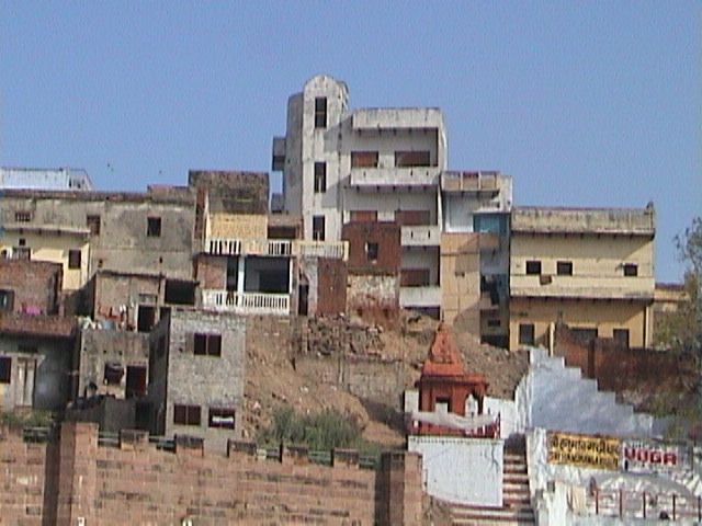 File:Hanumangarhi Ghat, Varanasi.JPG