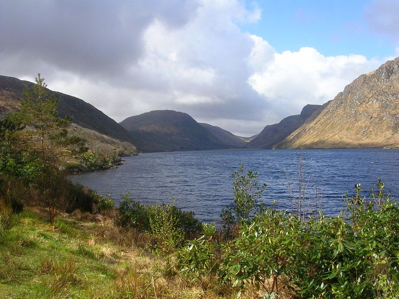 File:IE Lough Veagh 01.jpg