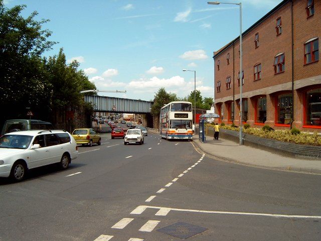 File:London Road South 29-06-03.JPG