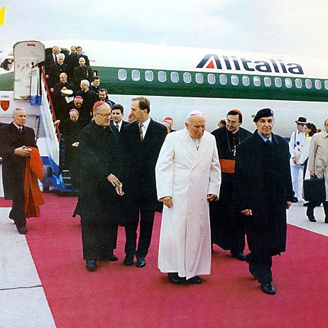 File:Pope John Paul II in Bosnia 1997.jpg