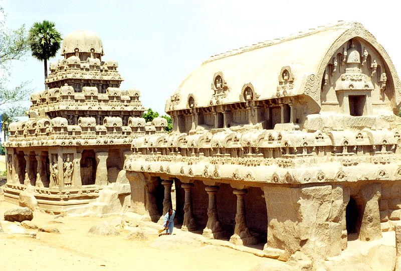 File:Rathas-Mahabalipuram.jpg