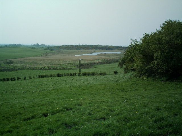 File:Ashgrove Loch - geograph.org.uk - 166567.jpg