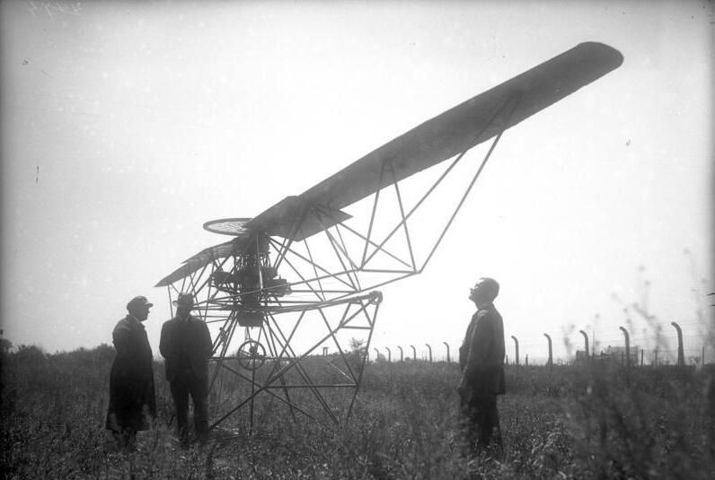 File:Bundesarchiv Bild 102-13806, Rotationsflugzeug.jpg