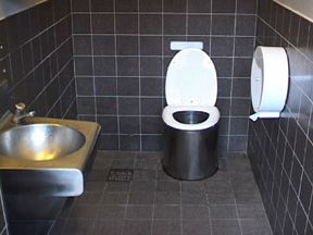 File:Compostingtoilet.jpg