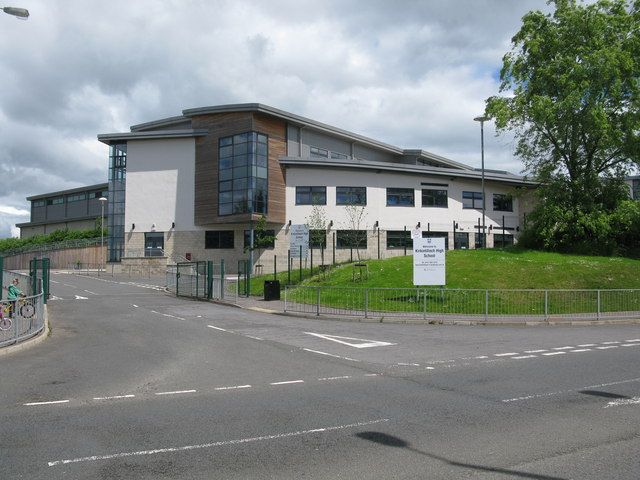 File:Kirkintilloch High School (geograph 3036718).jpg