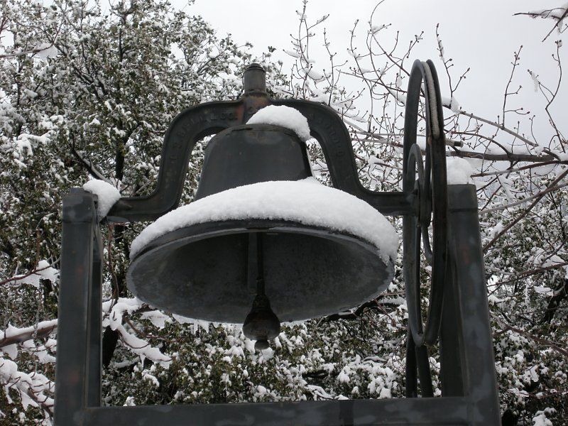 File:Mt-baldy-school-bell.jpg