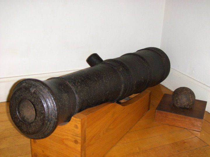 File:Old Toby his Canon.jpg