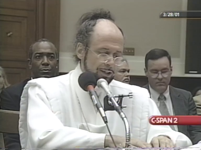 File:Raël testifying in Congress.png