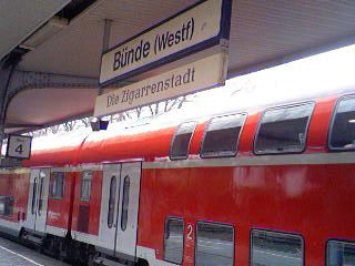 File:Sign train station bünde.jpg