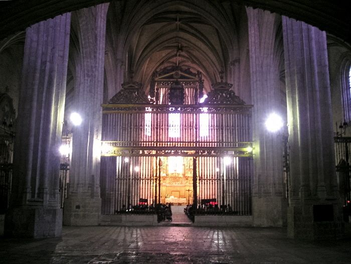 File:Valladolid, España.- San Benito. Interior.jpg