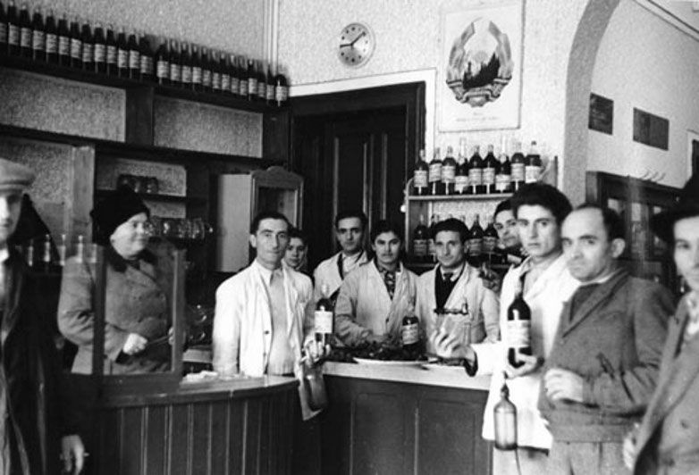 File:1950 Cooperativă de consum. Secţia restaurant.jpg