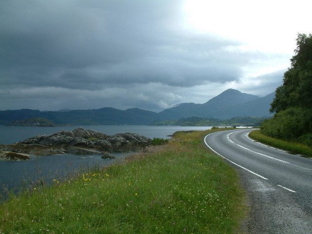 File:Glenuig Bay - geograph.org.uk - 616321.jpg