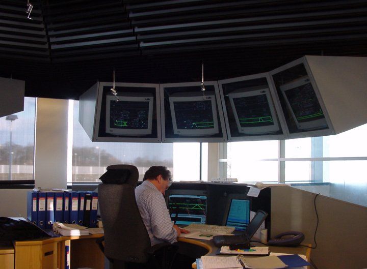 File:Kopenhage Metro Control.jpg