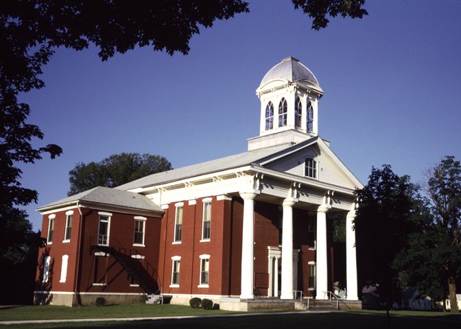 File:Mitchell County Courthouse, Osage.jpg