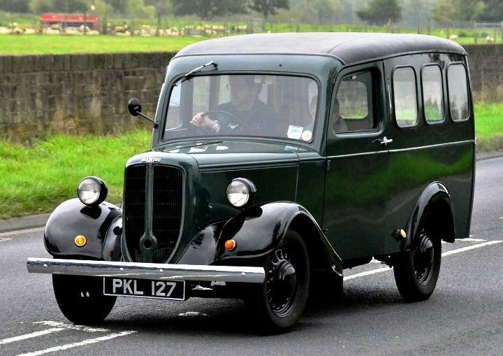 File:1952 Bradford By Jowett van.jpg