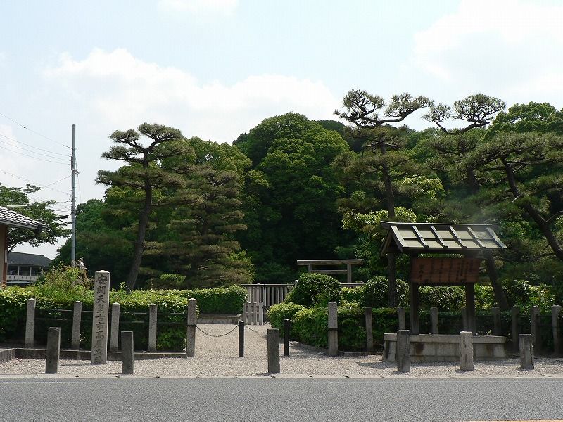 File:Grave of Emperor Ankan.jpg