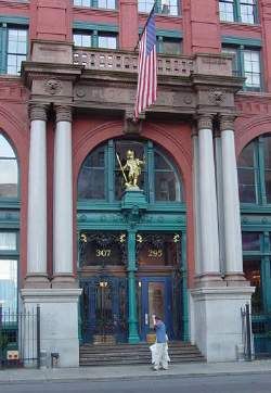 File:Puck Bldg Lafayette Entrance 13 July 03.JPG