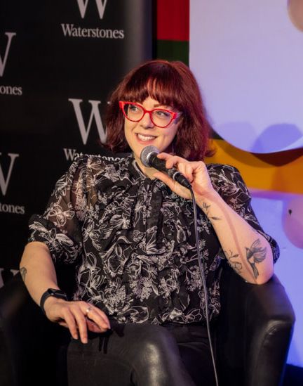 File:V E Schwab 2022.jpg