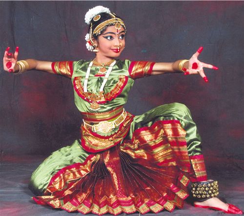 File:Bharatanatyam 21.jpg