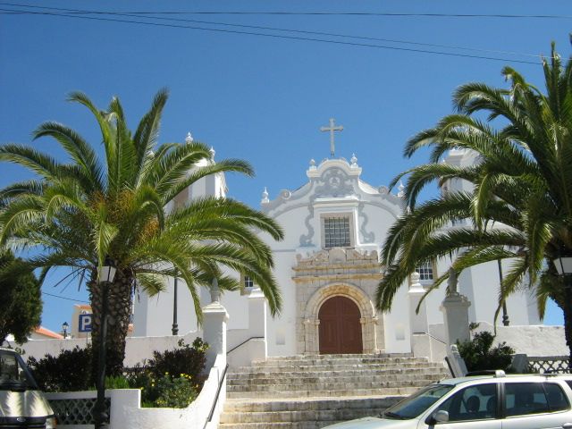 File:Estombar Igreja.JPG